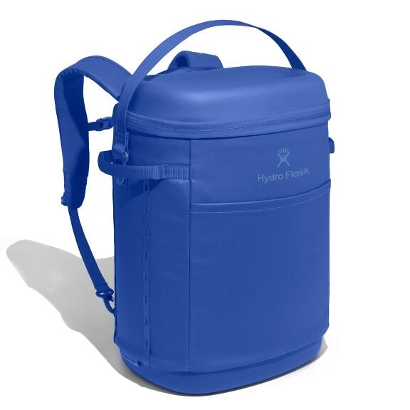 carryouttm-backpack-22-l-x2 18pco382_carryout_backpack_22l_capri_blue_angled_1.jpg
