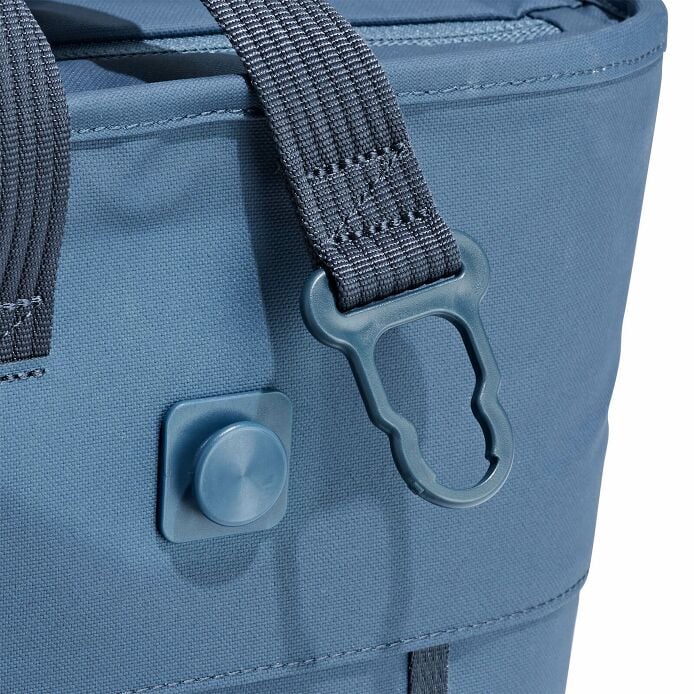 carryouttm-soft-cooler-tote-10-l-w9 250815_hydro_cooler_details_14841_1_9.jpg