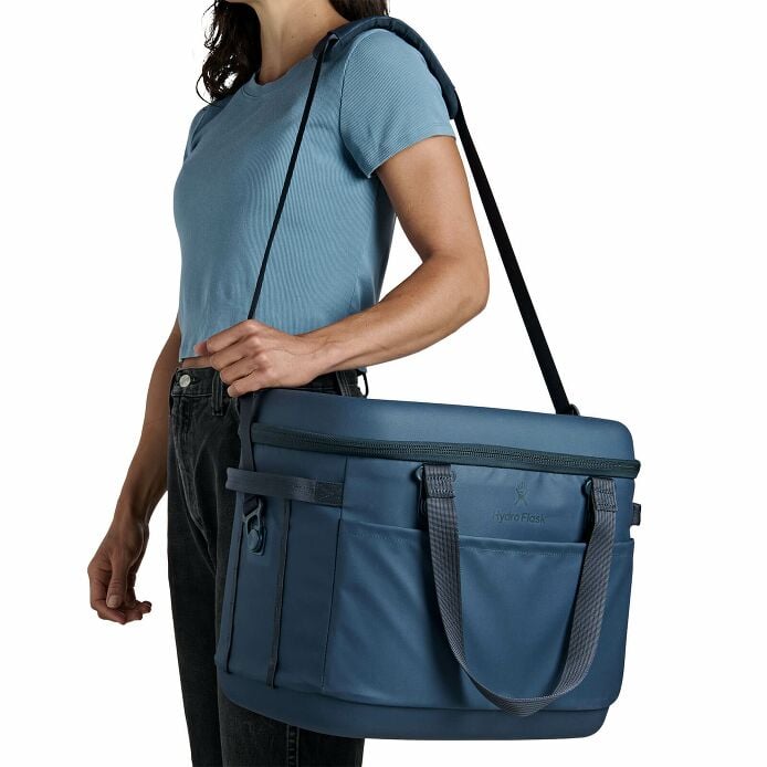 carryouttm-soft-cooler-30-l-n3 250815_hydro_s26_hb_14546_5.jpg