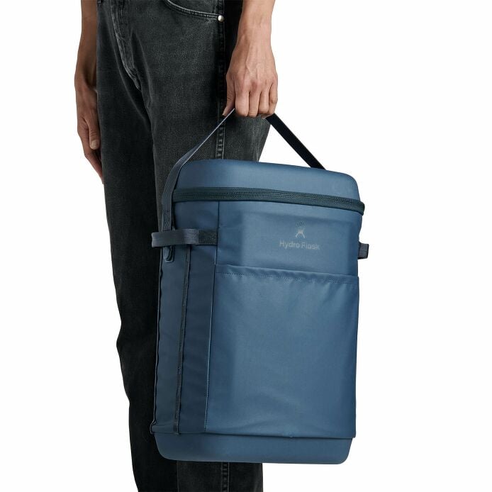 carryouttm-backpack-22-l-x2 250815_hydro_s26_hb_14597_6.jpg