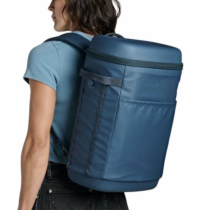 carryouttm-backpack-22-l-x2 250815_hydro_s26_hb_14605_7.jpg