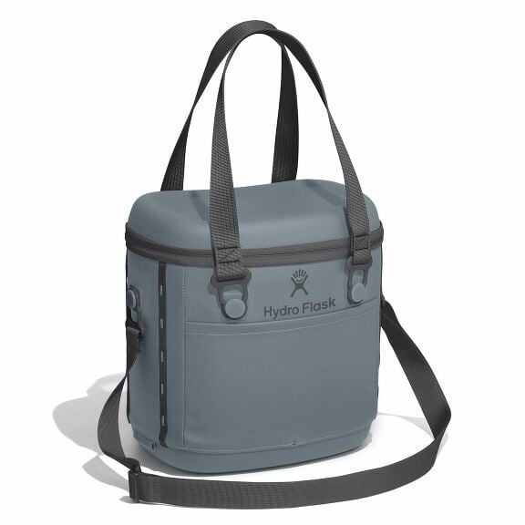 carryouttm-soft-cooler-10-l-m2 6pco043-carryout-cooler-10l-shale-gray-angled_1_1.jpg