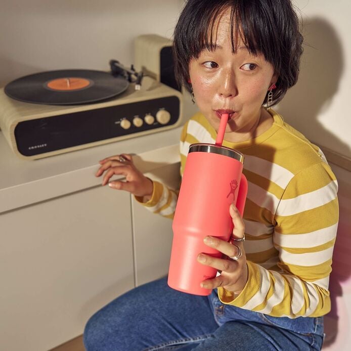 24-oz-travel-tumbler-c0 hf_s26_mcinnis_2487.jpg