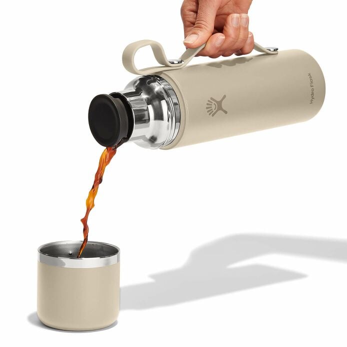 28-oz-hot-flask-and-cup-h2 hot-flask-_-cup-oat-pour.jpg