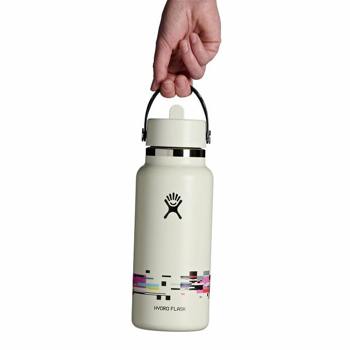 glitch-collection-32-oz-bottle-with-flex-straw-cap-i7 le26-w32-1006-32-oz-wide-flex-straw-cap-glitch-white-hb.jpg
